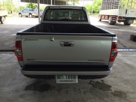 ISUZU  SLX 2.5  ปี 2000