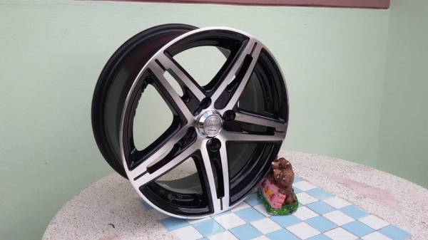 ขายล้อแม็กมือ2 force gtr-f 15" สนใจติดต่อเล็กคลองสามครับ 081-3747940