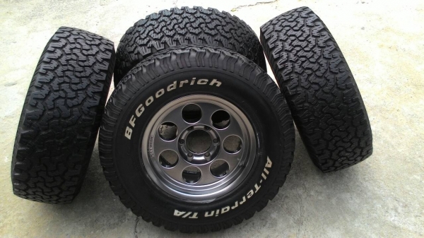 ขาย BF All 265/70 พร้อมล้อPIAA 16x8