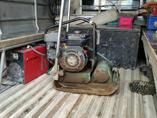 จัดส่งเรียบร้อยครับ เครื่องตบดิน กำลัง เดินทางไปบางปู