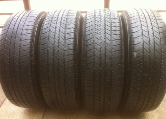 ยาง Bridstone 265 65 17 สิ้นปี12 ราคาไม่แพง