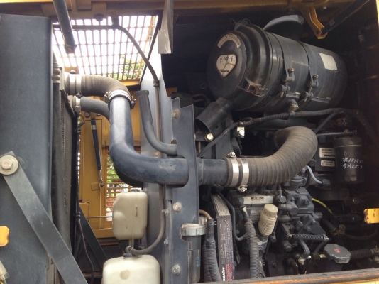 ขายด่วน !!!! รถตัก KOMATSU WA100-5 รถนอก สภาพเดิม มีเก๋ง มีแอร์ มีไฟฟ้าครบ มีเอกสาร(ใบแจ้งจำหน่าย) พร้อมใช้งาน (เจ้าของขายเอง) ขายด่วน !!!! รถตัก KOMATSU WA100-5 รถนอก สภาพเดิม มีเก๋ง มีแอร์ มีไฟฟ้าครบ มีเอกสาร(ใบแจ้งจำหน่าย) พร้อมใช้งาน (เจ้าของขายเอง)