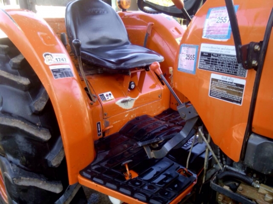 L4708. ปี54. ใช้งาน1255 ชม. สภาพพร้อมใช้งานรถเดิมๆอุปกรณ์สองชิ้นครับ L4708. ปี54. ใช้งาน1255 ชม. สภาพพร้อมใช้งานรถเดิมๆอุปกรณ์สองชิ้นครับ