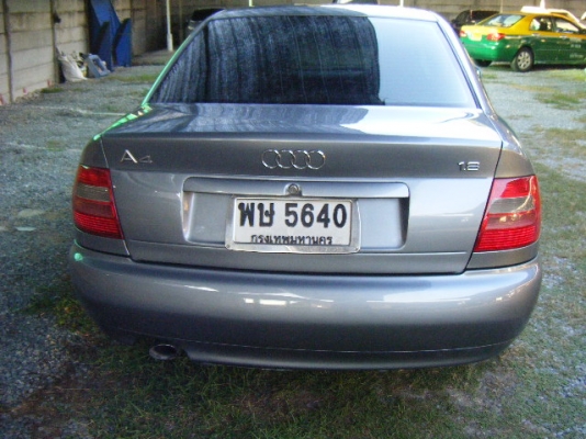 audi a4 1.8 auto สีเทา audi a4 1.8 auto สีเทา
