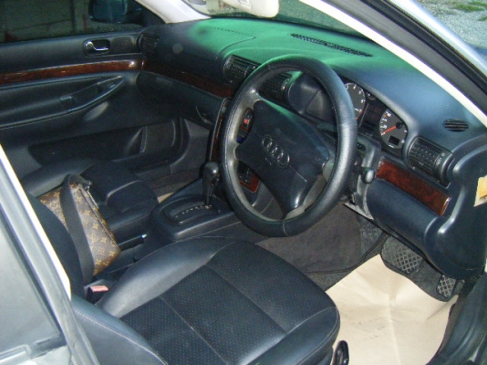 audi a4 1.8 auto สีเทา audi a4 1.8 auto สีเทา