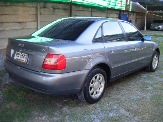 audi a4 1.8 auto สีเทา audi a4 1.8 auto สีเทา