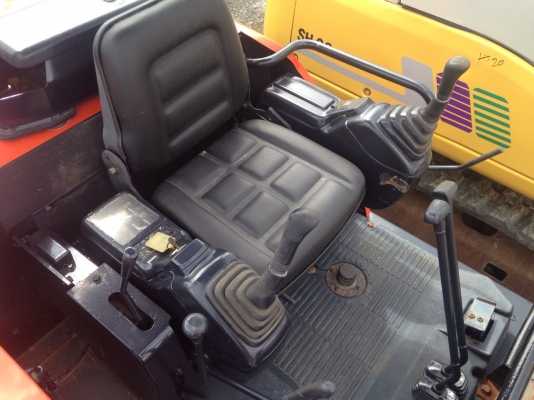 ขาย !!! รถแม็คโค HITACHI EX40 รถนอก ทำสี มีเอกสาร สภาพสวย พร้อมใช้งาน (เจ้าของขายเอง)