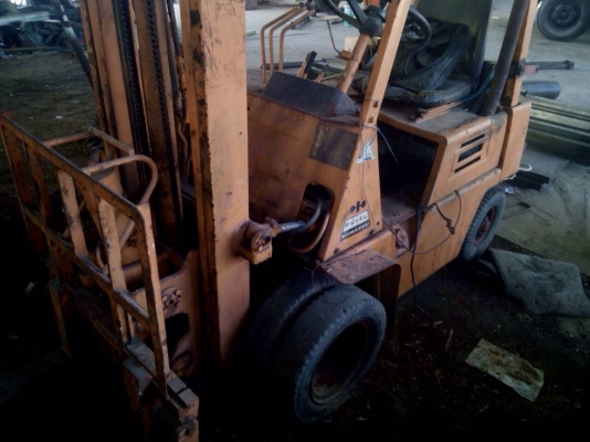 โฟลค์ลิฟโคมัสสุ 1.4 ตันงากระดกได้เปลี่ยนเครื่องดีเซลแล้ว โฟลค์ลิฟโคมัสสุ 1.4 ตันงากระดกได้เปลี่ยนเครื่องดีเซลแล้ว