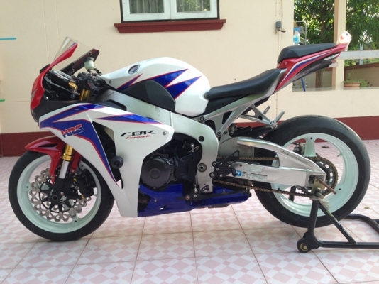 ขายCBR1000ปี2008.HRCสรรพสารมิตรแท้ รถสวยเครื่องดีมากครับ ขายCBR1000ปี2008.HRCสรรพสารมิตรแท้ รถสวยเครื่องดีมากครับ