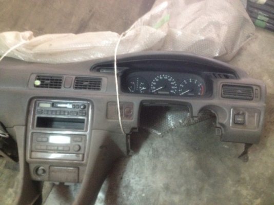 คอลโซล โตต้าคัมรี่ไม้บรรทัดของเก่าญี่ปุ่นสภาพสวยตามรูปครับ