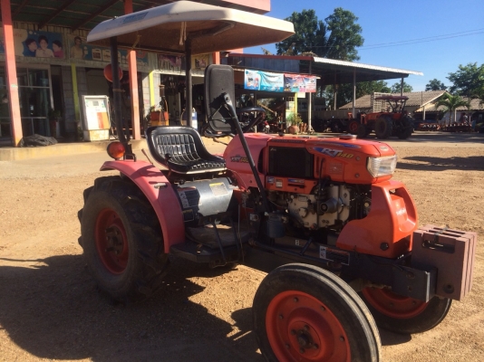 ขาย แทรกเตอร์ KUBOTA  KRT140 สภาพสวยๆคับ สำหรับเข้าร่องอ้อย