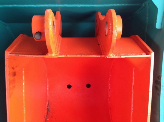 บุ้งกี๋ใหม่ hitachi 40 สำหรับขุดวางท่อ