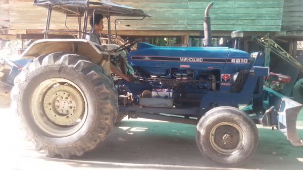 ายรถไถฟรอ์ด6610แรงพร้อมไช้งานรถอยู่วังบัว คลองขลุง กำแพงเพชร  ราคา388000บาท  มีไบมีดหน้าหนึ่งอันผาน1ชุดผาน7หนึ่งอันพร้อมทะเบียน สนใจสอบุถามได้ที่081 3655997 อ๋าพร  พาเจริญ  ราคาต่อรองได้อีกนะครับ