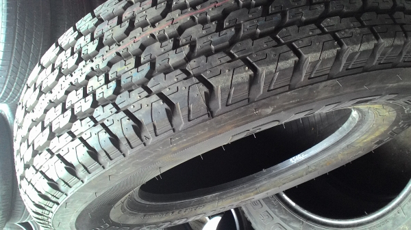 205R16 BRIDGESTONE ยางใหม่  1 เส้น tel.081-427-3941
