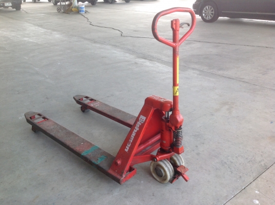 ขายลิฟท์ยกพาเลท มือสองญี่ปุ่นสภาพดีมี2ตัว