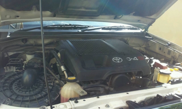 ขาย toyota fortunre 2551 เครื่อง3000 ราคา645000 บาท