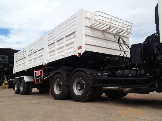 ขายหางเซมิดั้มพ์ ยาว 9.10 เมตร สูง 1.50 เมตร กว้าง 2.55 เมตร ดั้มพ์ 20 ตัน ขึ้นใหม่ทั้งคัน พร้อมทะเบียน ยางใหม่ 9 เส้น สนใจแวะมาดูรถ หรือ ติดต่อ