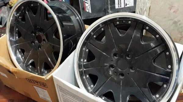 มีคู่เดียว แม็กใหม่เก่าเก็บ ขอบ 19 5รู114 มีคู่เดียว