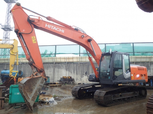 ขายด่วน รถขุด HITACHI ZX 200-3 นำเข้าจากญี่ปุ่น  สภาพสวย เครื่องปั๊มดี  ไฟฟ้าครบ  ใช้งานนน้อย  รถสวย พร้อมใช้งาน  โทร 089-7462641  สุวรรณี