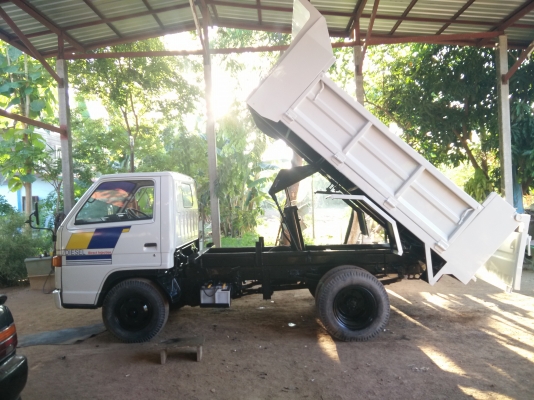 ขายด่วน รถดั๊ม NKR พร้อมใช้งาน