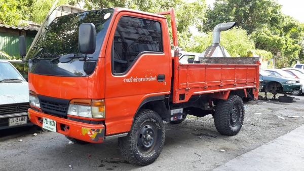 ขาย รถบรรทุก 4 ล้อ 100 แรง มีลิฟต์หลัง