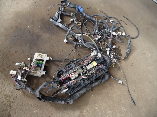 ชุดสายไฟหัวเเก๋ง