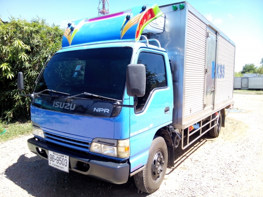 6 ล้อกลาง  *ตู้เปียก-สแตนเลส*  *Euro.2*  ISUZU  NPR 130 แรงม้า  *ยาว 5.00 ม.*  รถสวยเดิม+สวยจริง * รถห้างแท้ * มีเล่มพร้อม *
