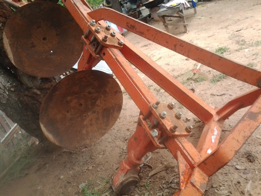 ขายตามสภาพพาน3ใบ24LCSติดมากับรถไถ50แรงลดเหลือ13500บาท