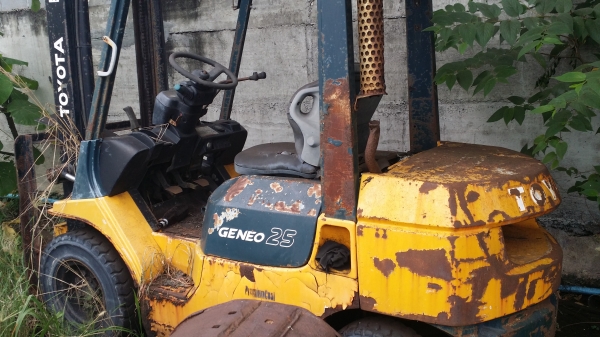 ขายด่วน รถฟอร์คลิฟต์ TOYOTA 25 ขายตามสภาพ