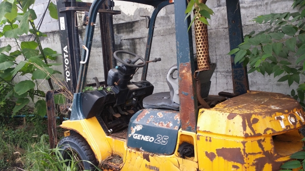 ขายด่วน รถฟอร์คลิฟต์ TOYOTA 25 ขายตามสภาพ