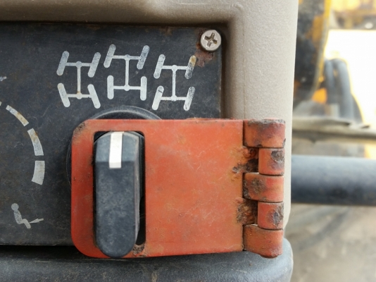 ขาย รถตักหน้าขุดหลัง JCB 215S สภาพสวย นำเข้าจากประเทศสหรัฐอเมริกา 2 เพลา 4x4 92 แรงม้า ไม่เคยผ่านการใช้งานในไทย ขาย รถตักหน้าขุดหลัง JCB 215S สภาพสวย นำเข้าจากประเทศสหรัฐอเมริกา 2 เพลา 4x4 92 แรงม้า ไม่เคยผ่านการใช้งานในไทย