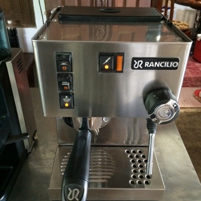 เครื่องชงกาแฟRANCILIO  Silvia+เครื่องบดRANCILIO  Rocky พร้อมอุปกรณ์