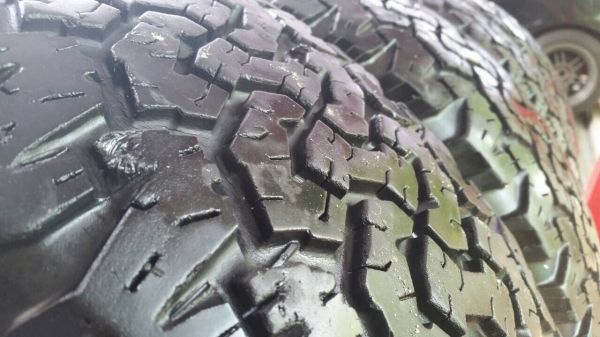 ขายยาง bf all 265/70/16 สวยๆครับ