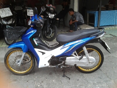 เวฟ110iตาทเท้าปี55