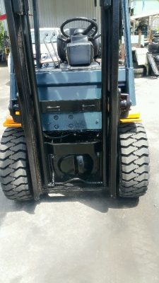 TOYOTA 7FD30 ขนาด3ตัน เสาสูง3เมตร เกียร์ออร์โต้ เครื่องยนต์ดีเซล2Z ยางตันใหม่4เส้น รับประกันเครื่องเกียร์3เดือน ราคาต่อรองได้0816161541