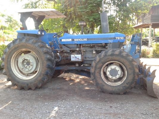 ขาย 7810 สองเพลาพร้อมอุปกรณ์ ดันหน้า หางไถรถบ้านสวย