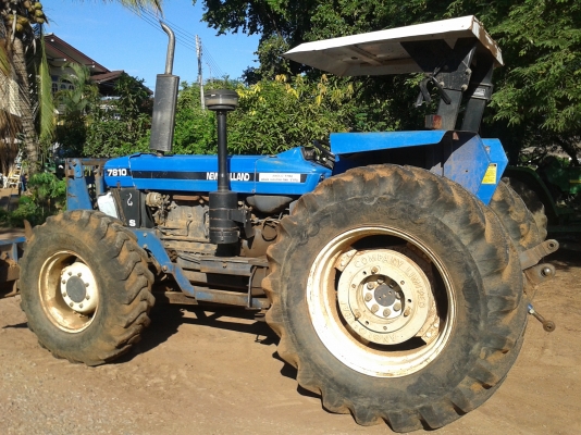 ขาย 7810 สองเพลาพร้อมอุปกรณ์ ดันหน้า หางไถรถบ้านสวย