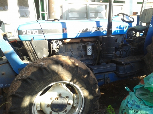 ขาย 7810 สองเพลาพร้อมอุปกรณ์ ดันหน้า หางไถรถบ้านสวย