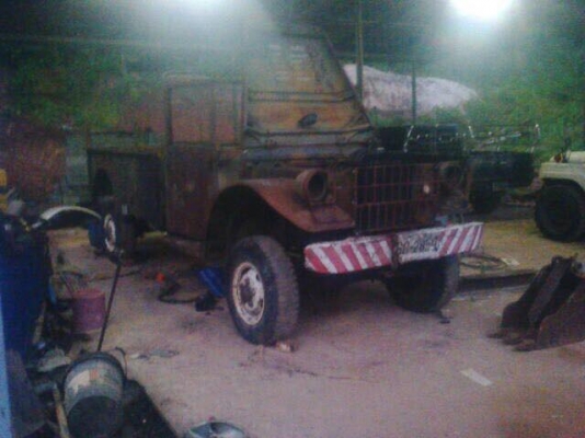 รถจิ๊บกลาง รถเก่าแก่สภาพดี เครื่อง 6 สูบดีเซล รถมี 5 คันเลือกได้ ไม่มีเล่ม ขายคันละ 2 แสนต่อรองได้