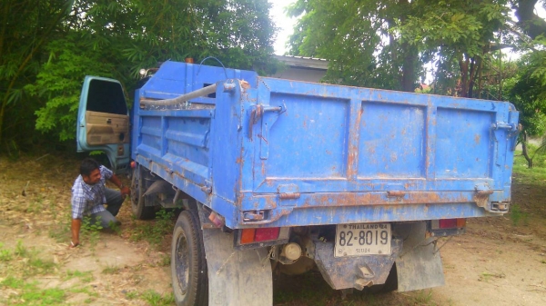 หกล้อ อีซูซุ NKR100แรง ดั้ม3คิว สภาพดีสวยเดิม พรัอมใช้งาน ทะเบียนพรัอมโอน