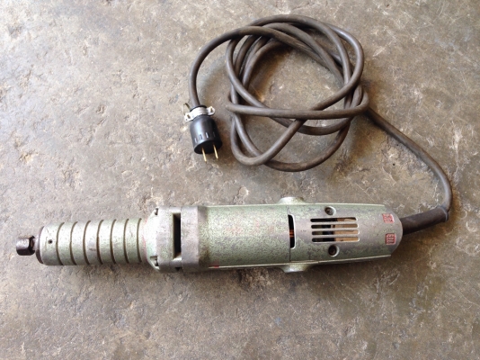 ขายหินเจียรคอยาว makita 906H รุ่นใหญ่ สำหรับช่างอาชีพ made in Japan สภาพสวยมาก วิ่งนิ่ม พร้อมใช้งาน