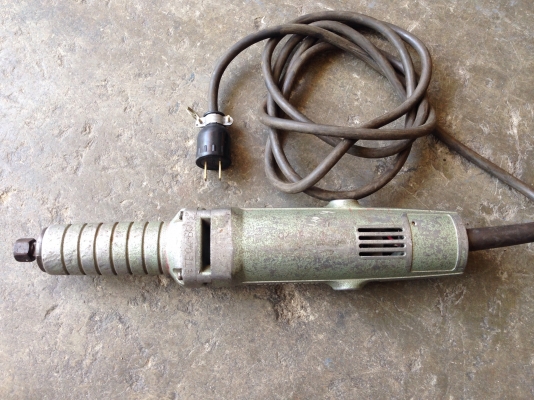 ขายหินเจียรคอยาว makita 906H รุ่นใหญ่ สำหรับช่างอาชีพ made in Japan สภาพสวยมาก วิ่งนิ่ม พร้อมใช้งาน ขายหินเจียรคอยาว makita 906H รุ่นใหญ่ สำหรับช่างอาชีพ made in Japan สภาพสวยมาก วิ่งนิ่ม พร้อมใช้งาน