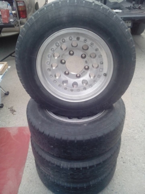 ขายหยดน้ำ 15 นิ้ว พร้อมยาง