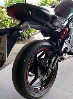 ER6N ปี13 รถสวยคับ วิ่ง 12,000 ของแต่งมี จัดแนซ์ได้คับ ER6N ปี13 รถสวยคับ วิ่ง 12,000 ของแต่งมี จัดแนซ์ได้คับ