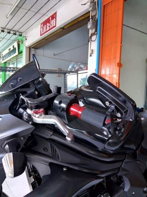 ER6N ปี13 รถสวยคับ วิ่ง 12,000 ของแต่งมี จัดแนซ์ได้คับ ER6N ปี13 รถสวยคับ วิ่ง 12,000 ของแต่งมี จัดแนซ์ได้คับ