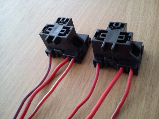 ขั้วไฟหน้า AMP ขนาด H4 ของแท้จากญี่ปุ่น