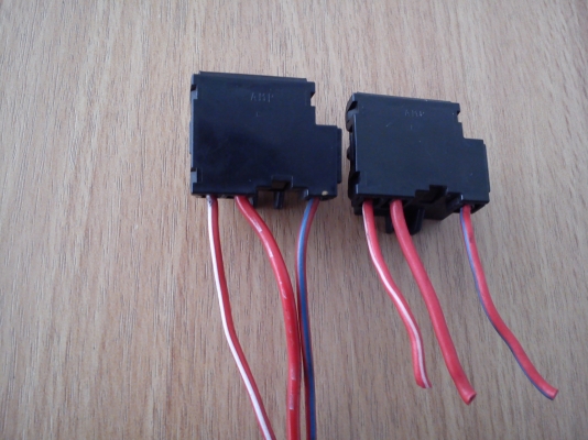 ขั้วไฟหน้า AMP ขนาด H4 ของแท้จากญี่ปุ่น