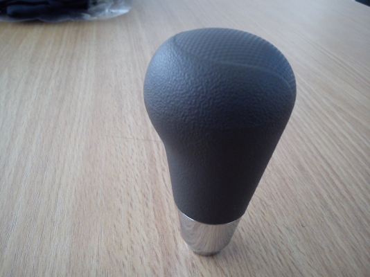 หัวเกียร์ออโต้ TOYOTA ตัวนอก เกลียวเล็ก 8มิล