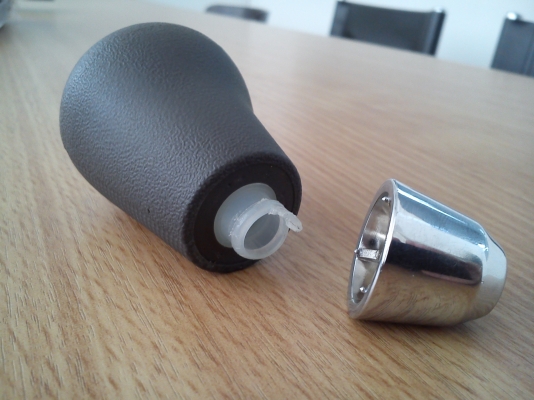 หัวเกียร์ออโต้ TOYOTA ตัวนอก เกลียวเล็ก 8มิล