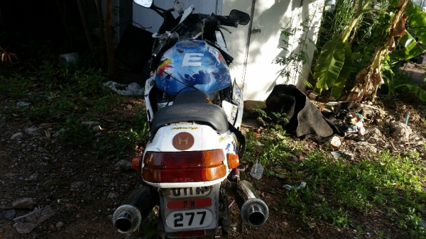 Honda 750cc ทะเบียนแท้ พร้อมโอน ขาดเกิน รถจอดนาน ขาย 42,000 บาท Honda 750cc ทะเบียนแท้ พร้อมโอน ขาดเกิน รถจอดนาน ขาย 42,000 บาท